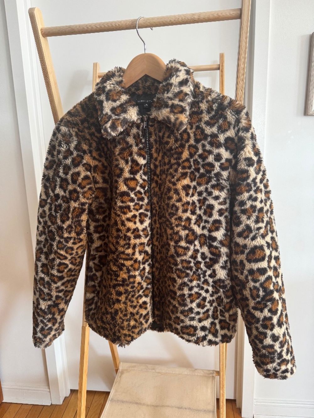 Leopard Print Faux Fur Zipper Jacket with collar